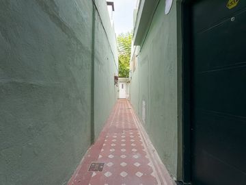 VENTA CASA INTERNA DE DISEÑADOR RECICLADA COMPLETA