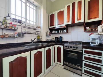 VENTA DPTO 4 AMB EN FLORES C/TERRAZA Y QUINCHO