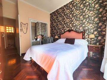 VENTA DPTO 4 AMB EN FLORES C/TERRAZA Y QUINCHO