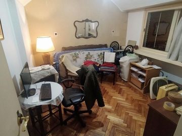Piso 3 amb con baulera  a 50 mtrs Av Cabildo
