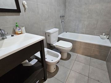 ALQUILER 2 AMBIENTES - AMENITIES - COCHERA - V URQ