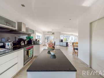 VENTA CASA 5 AMB  LA MACARENA, PILETA, A. CRÉDITO