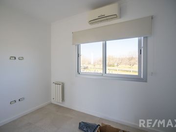 VENTA CASA 5 AMB  LA MACARENA, PILETA, A. CRÉDITO