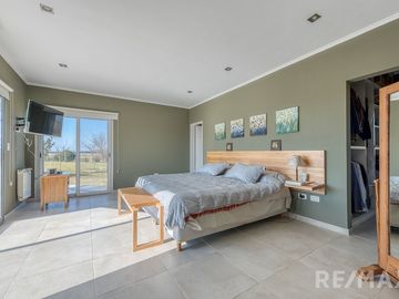 VENTA CASA 5 AMB  LA MACARENA, PILETA, A. CRÉDITO