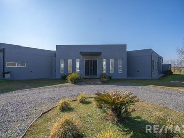 VENTA CASA 5 AMB  LA MACARENA, PILETA, A. CRÉDITO