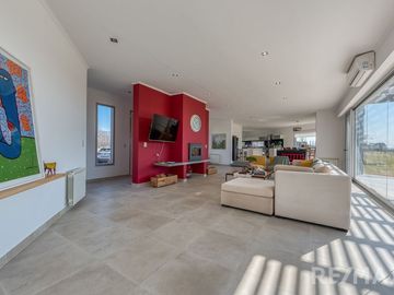 VENTA CASA 5 AMB  LA MACARENA, PILETA, A. CRÉDITO