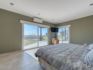 VENTA CASA 5 AMB  LA MACARENA, PILETA, A. CRÉDITO