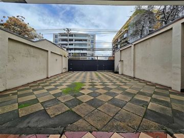 Local comercial en arriendo  en ÑUÑOA