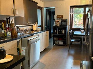Casa en venta  en LAS CONDES