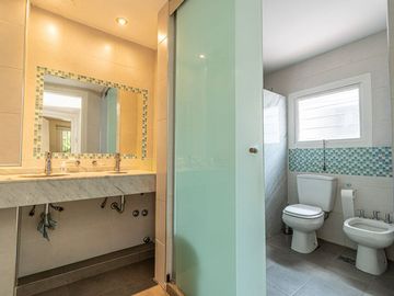 PH tipo casa, terraza y cochera 248m2 Apto Crédito
