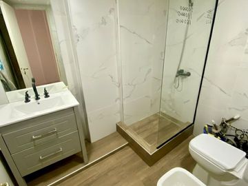 VENTA DE MONOAMBIENTE SUPER GRANDE MICROCENTRO