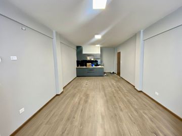 VENTA DE MONOAMBIENTE SUPER GRANDE MICROCENTRO