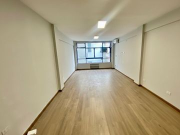 VENTA DE MONOAMBIENTE SUPER GRANDE MICROCENTRO