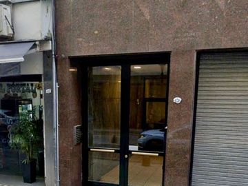 VENTA DE MONOAMBIENTE SUPER GRANDE MICROCENTRO