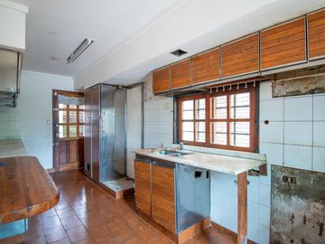 CASA EN VENTA 4 DORMITORIOS LA FLORIDA