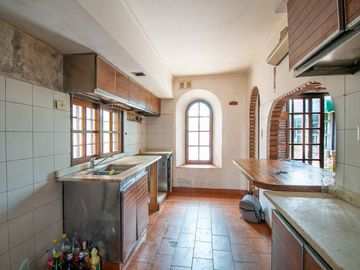 CASA EN VENTA 4 DORMITORIOS LA FLORIDA