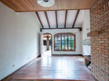 CASA EN VENTA 4 DORMITORIOS LA FLORIDA