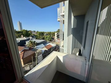 ALQUILER OFICINA 180M2 OLIVOS CON COCHERA