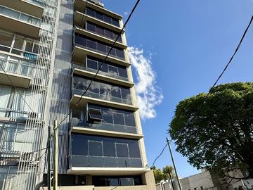 ALQUILER OFICINA 180M2 OLIVOS CON COCHERA