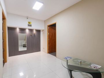 VENTA LOCAL COMERCIAL COLEGIALES SOBRE AVENIDA