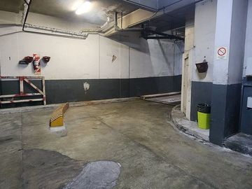 Cochera a la venta cubierta San Nicolás Catalinas