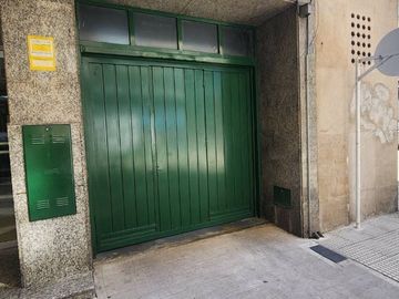 Cochera a la venta cubierta San Nicolás Catalinas