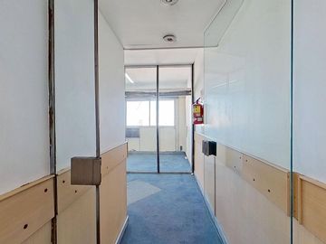 VENTA OFICINA APTO VIVIENDA SAN NICOLAS PISO ALTO