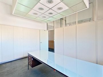 VENTA OFICINA APTO VIVIENDA SAN NICOLAS PISO ALTO