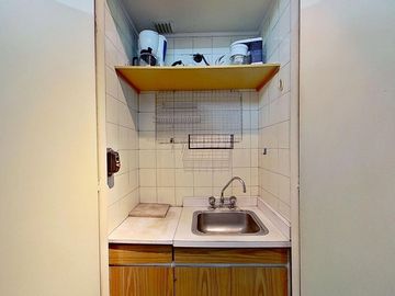 VENTA OFICINA APTO VIVIENDA SAN NICOLAS PISO ALTO