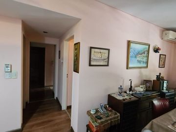 VENTA DEPTO 3 AMBIENTES CON BALCÓN   COCHERA FIJA
