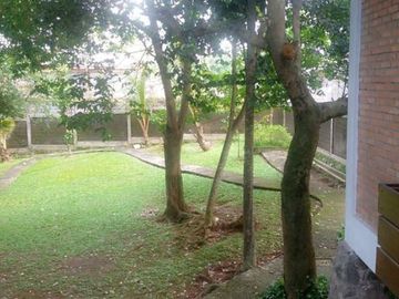 Dijual Cepat Rumah sering dipakai Lokasi Shooting Sinetron di Beji Depok Bonus Tanah 3500 m2 harga 12 M (nego)