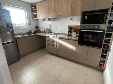 Casa en venta c/ estacionamiento en Laguna del Sol