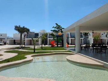 Casa en RENTA en Privada Fontana en Santa Gertrudis Copó.