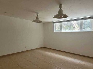 CASA EN VENTA CON GRAN UBICACIÓN EN JARDINES DE LA MONTAÑA, TLALPAN!!