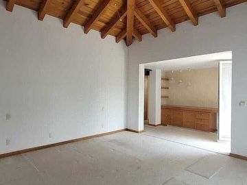 CASA EN VENTA CON GRAN UBICACIÓN EN JARDINES DE LA MONTAÑA, TLALPAN!!