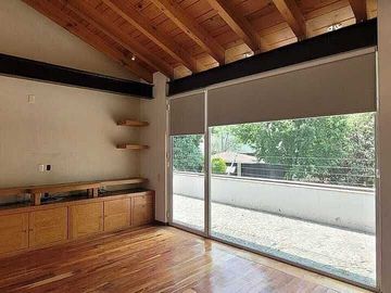 CASA EN VENTA CON GRAN UBICACIÓN EN JARDINES DE LA MONTAÑA, TLALPAN!!