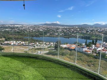 AMPLIO DEPARTAMENTO EN RENTA CON VISTA AL LAGO Y CUARTO DE SERVICIO, JURIQUILLA