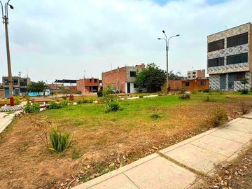 Terreno de 90 m2 en vente frente al parque en urb. Sol de Carabayllo
