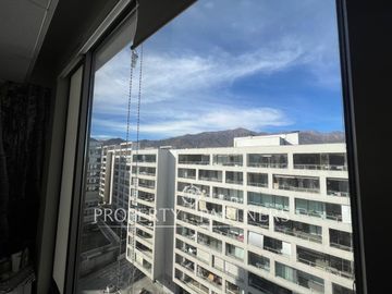 Espectacular oficina amoblada 63 m2 con estacionamiento y bodega Las Condes Cantagallo San Damián