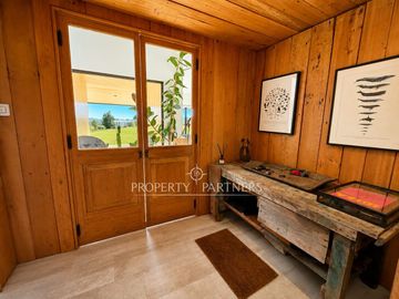 Espectacular casa con vista panorámica, bosque nativo y arquitectura en «Las Tranqueras», Puerto Varas