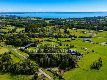 Espectacular casa con vista panorámica, bosque nativo y arquitectura en «Las Tranqueras», Puerto Varas