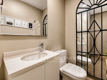 OPORTUNIDAD! BAJO PRECIO DE VALORIZACIÓN!! Departamento de doble altura, CASI NUEVO!