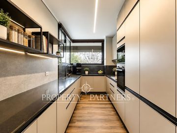 OPORTUNIDAD! BAJO PRECIO DE VALORIZACIÓN!! Departamento de doble altura, CASI NUEVO!