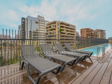 OPORTUNIDAD! BAJO PRECIO DE VALORIZACIÓN!! Departamento de doble altura, CASI NUEVO!