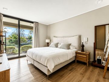 OPORTUNIDAD! BAJO PRECIO DE VALORIZACIÓN!! Departamento de doble altura, CASI NUEVO!