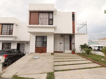 CASA EN VENTA EN MORELIA, Fraccionamiento Villas del Sur II