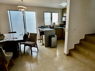 Casa Equipada y Smart en Venta – Villas de Montecasino, Jesús María (Menos de $1.4M)