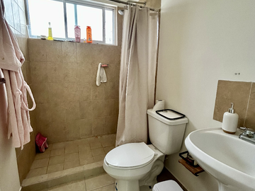 Casa Equipada y Smart en Venta – Villas de Montecasino, Jesús María (Menos de $1.4M)