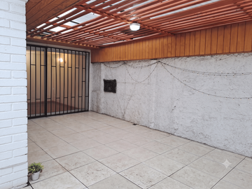 Arriendo Casa La Florida / Sector Metro Los Quillayes