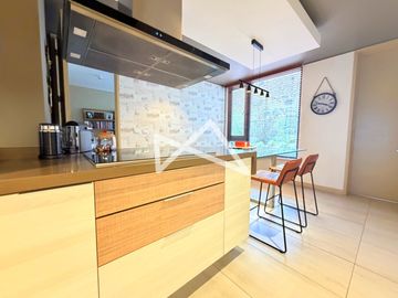 VENTA DE ESPECTACULAR DEPARTAMENTO EN SAN CARLOS DE APOQUINDO - LAS CONDES